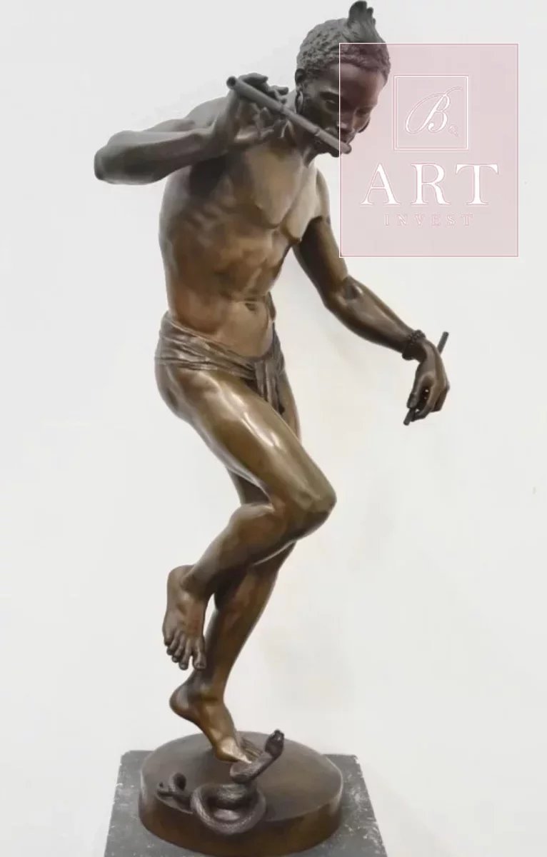 Grande sculpture en bronze « charmeur de serpent » signée A. Bourgeois. H: 83cm.