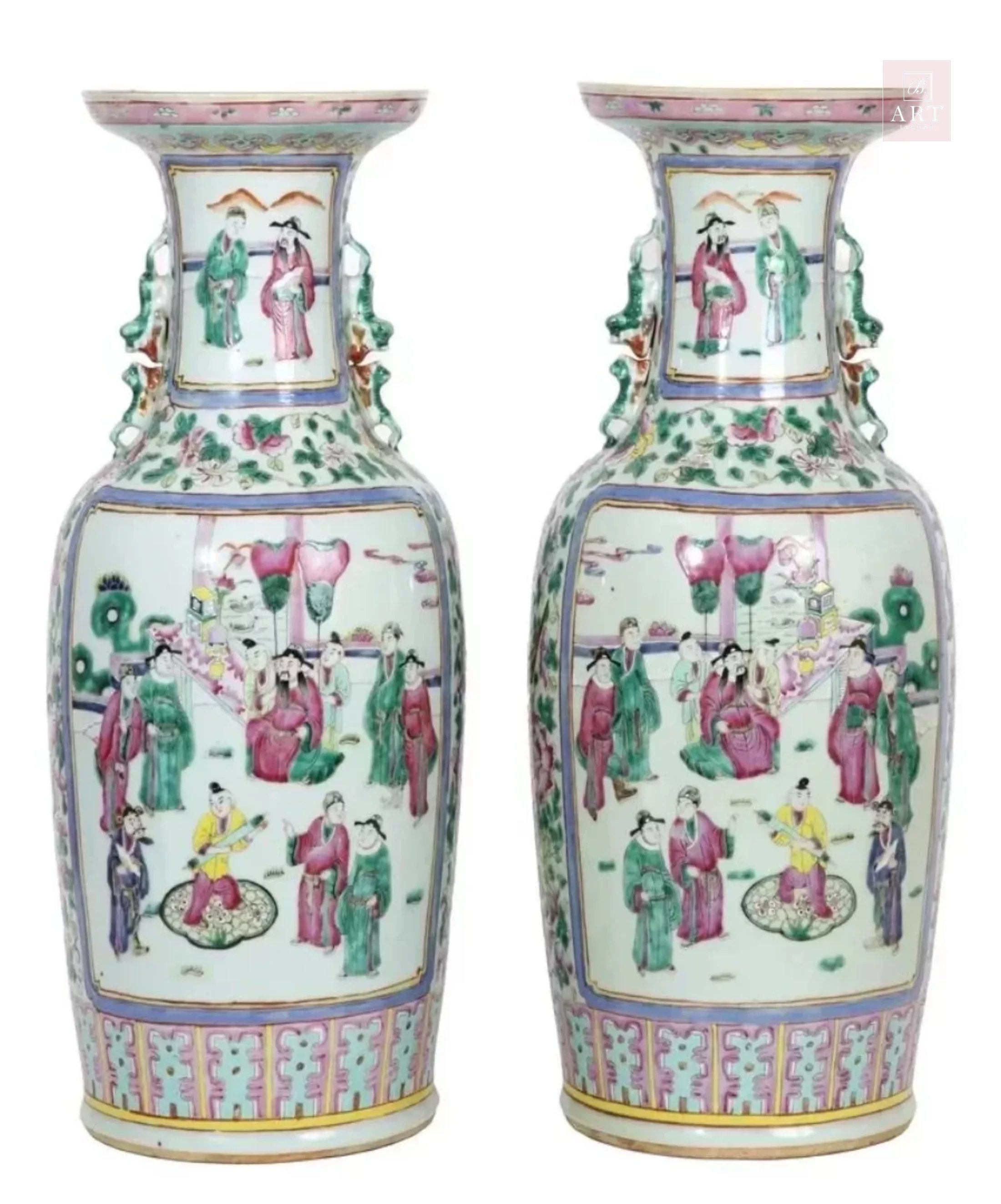 Paire de vases en porcelaine de Chine 19ème siècle. H: 60cm