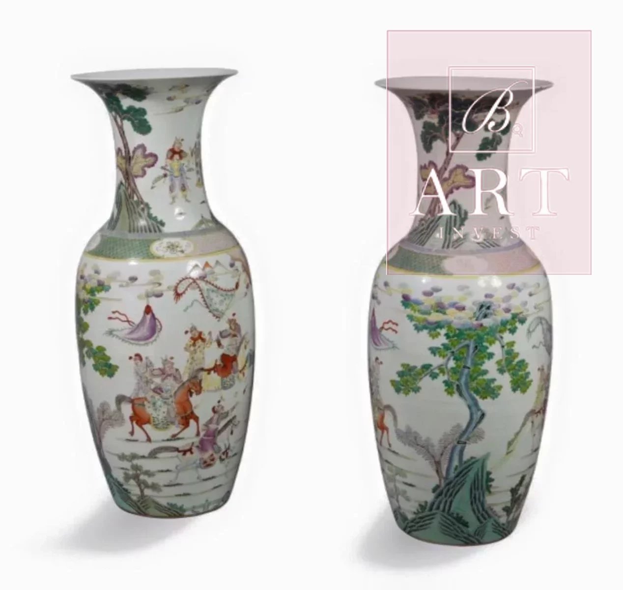 Paire d'importants vases en porcelaine de chine XIXème.