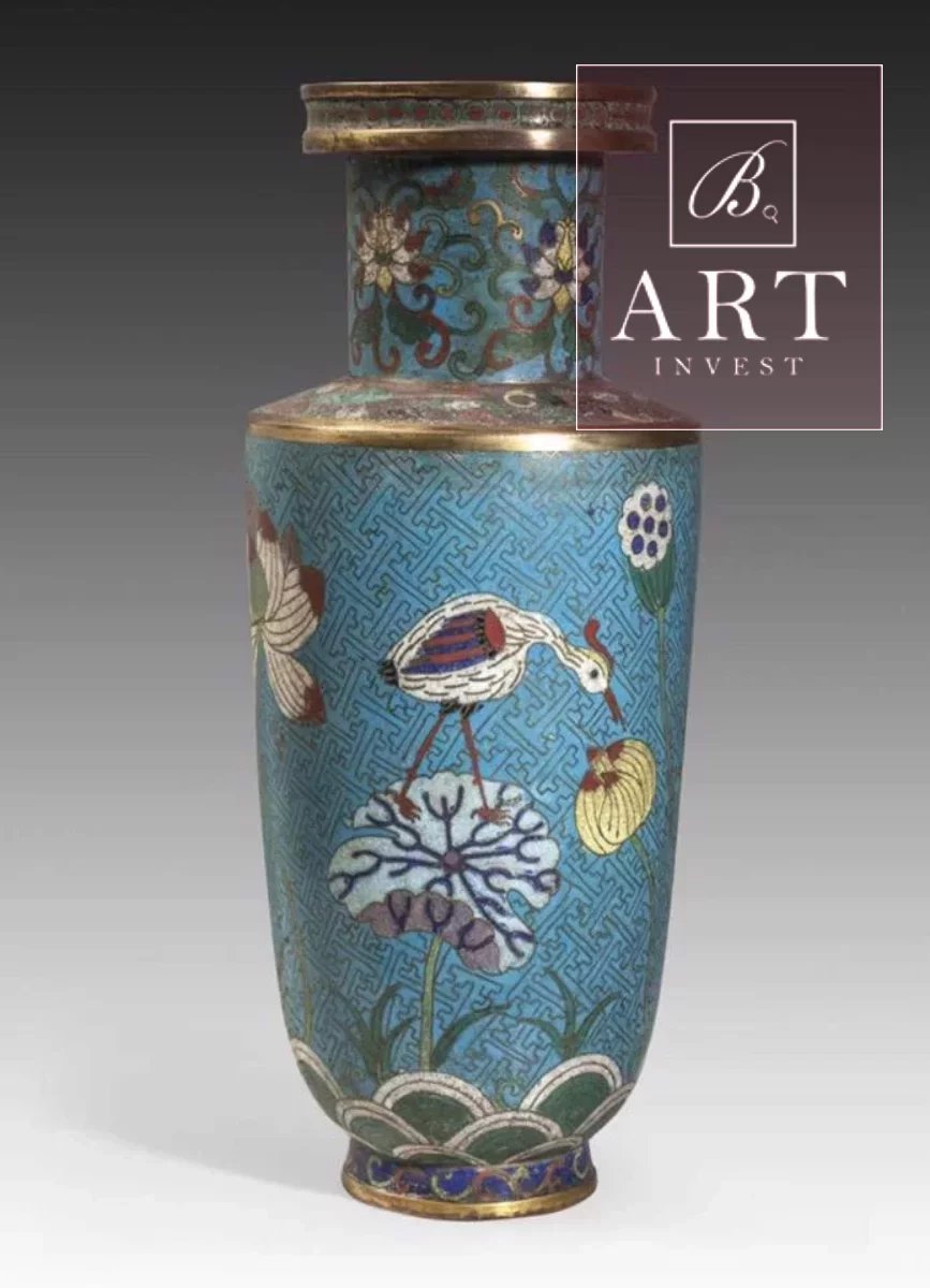 Vase en bronze cloisonné chinois vers 1800.